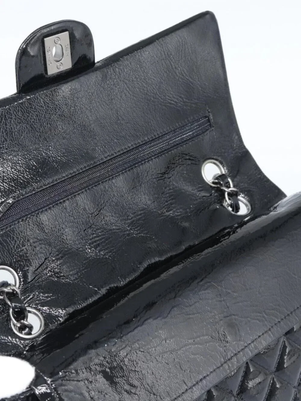 CHANEL Matelasse 25 Chain Bag Patent leather Black Silver CC Auth 189112SM